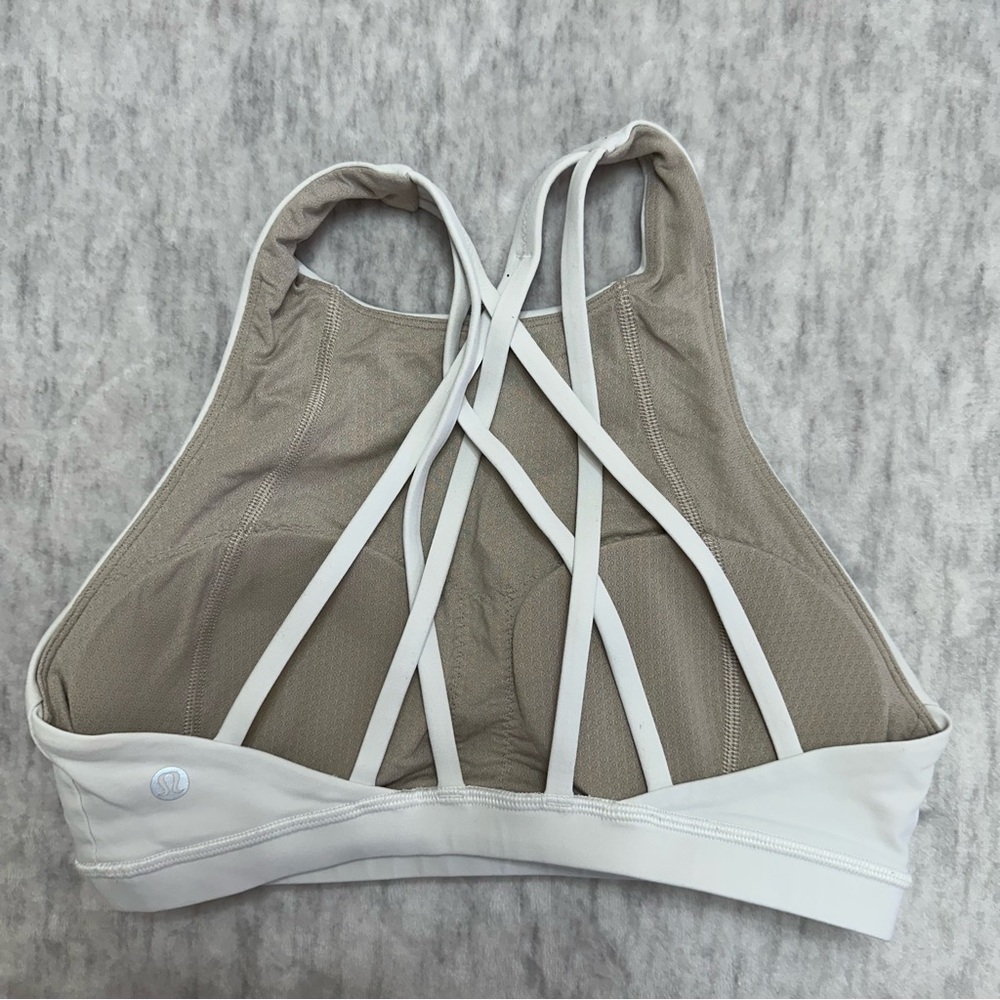 Lululemon Free To Be Serene High-Neck Bra